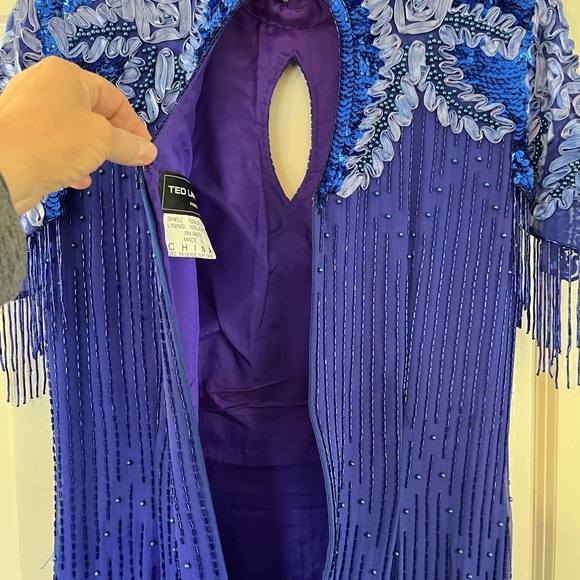 Stunning Beaded and Sequined Gown 100% Silk Size 14 - Picture 8 of 14